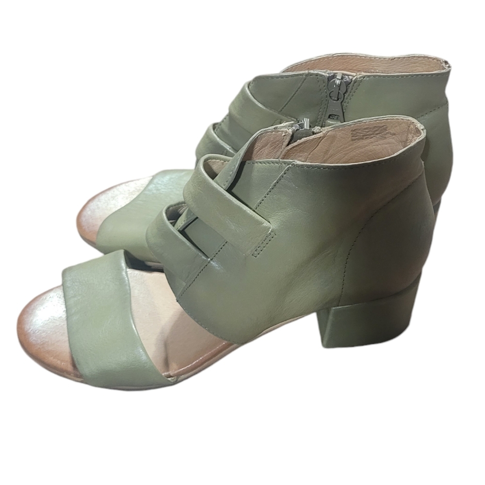 Miz Mooz Leather Heeled Sandals Brennan Midnight Shoes Sz 41  US 9.5-10 Green